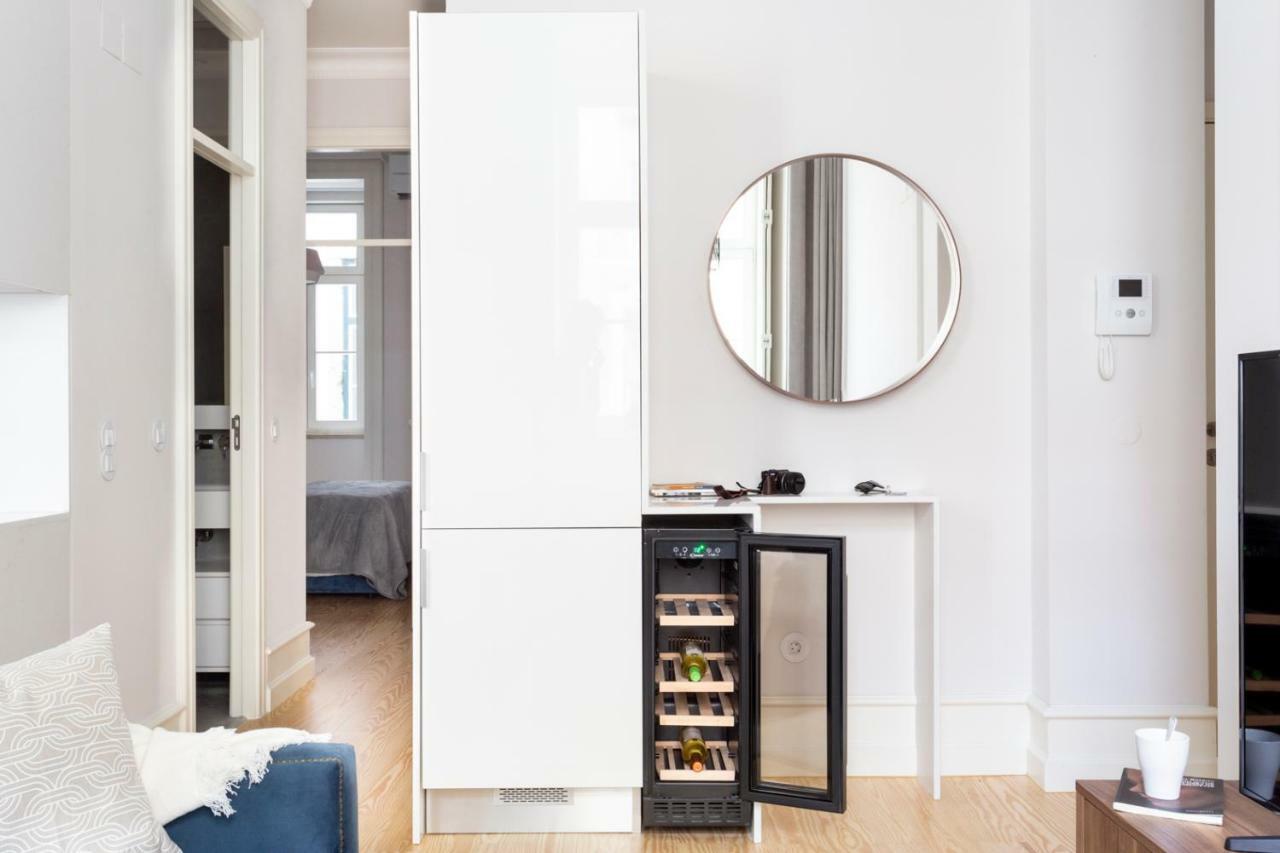Joivy Wonderful 2Br Flat In The City Centre Lisbon Exterior photo